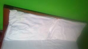 Bureau, Wi-Fi gratuit, draps fournis