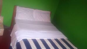 Bureau, Wi-Fi gratuit, draps fournis