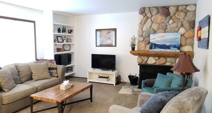 #1772 Chateau Claire at Lake Dillon - Best Central Location for Summit Ski Areas - Free Bus Route