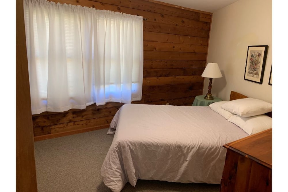 The Round House on Potato Creek in Summerton Best Rates & Deals on Orbitz