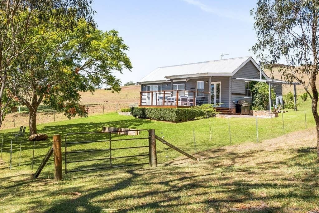 Hollow Tree Farm - Peace and Quiet on 30 Acres Right in Toowoomba
