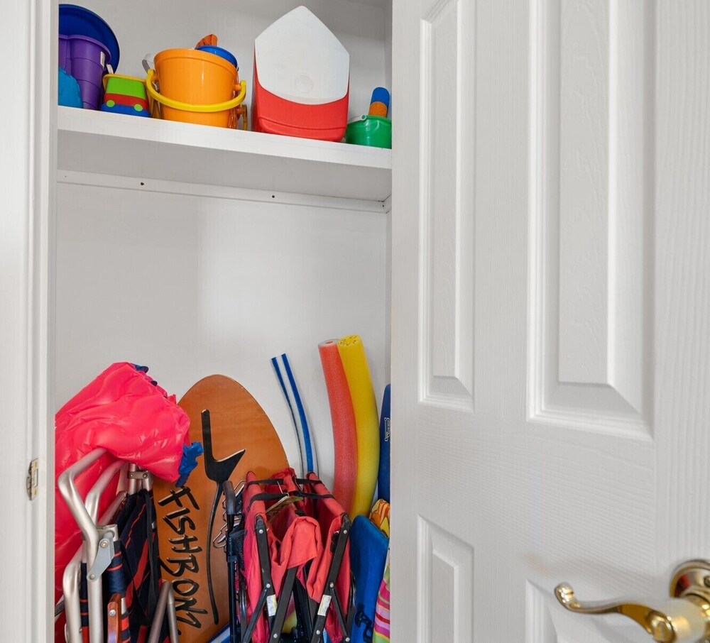 Waves 17, 1 Bedroom, Sleeps 4, Pool View, Heated Pool, BBQ, WiFi