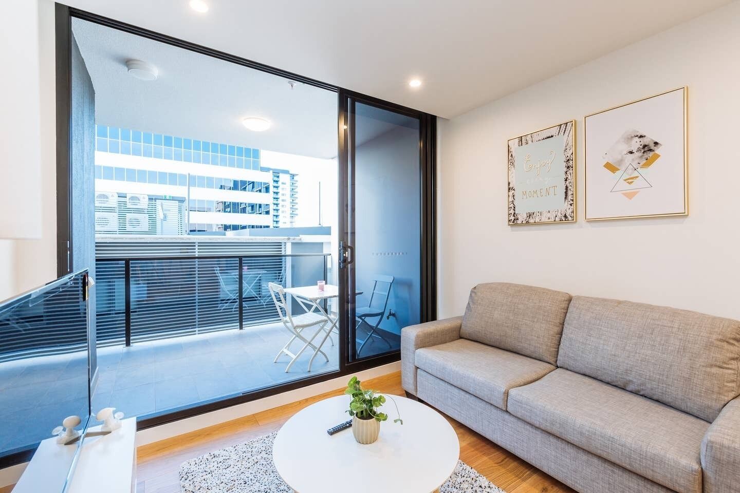 Brand New 1 Bed Apt in the Heart of Southbank