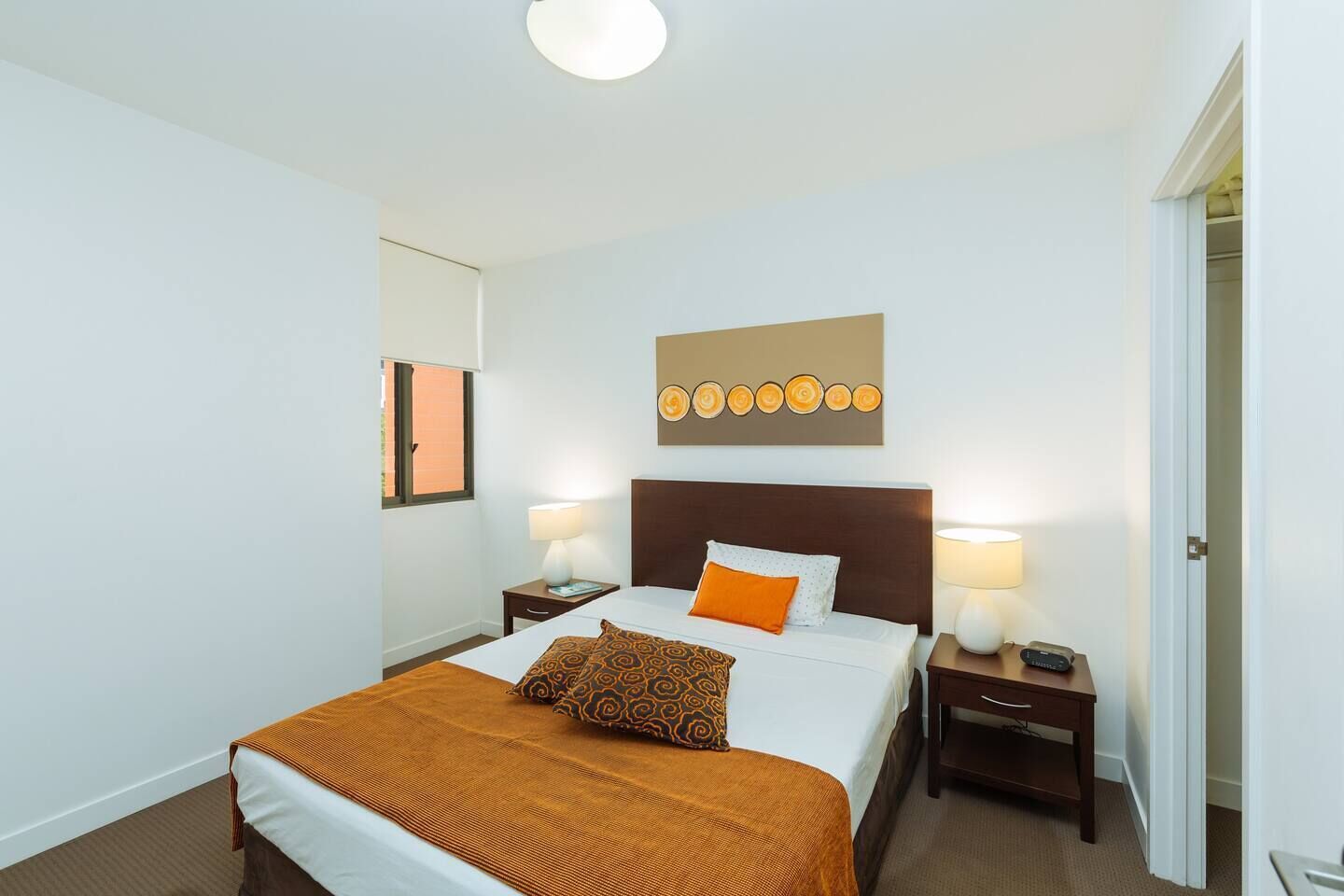 Best Location 1 Bed Apt Next to the Bcec & IGA