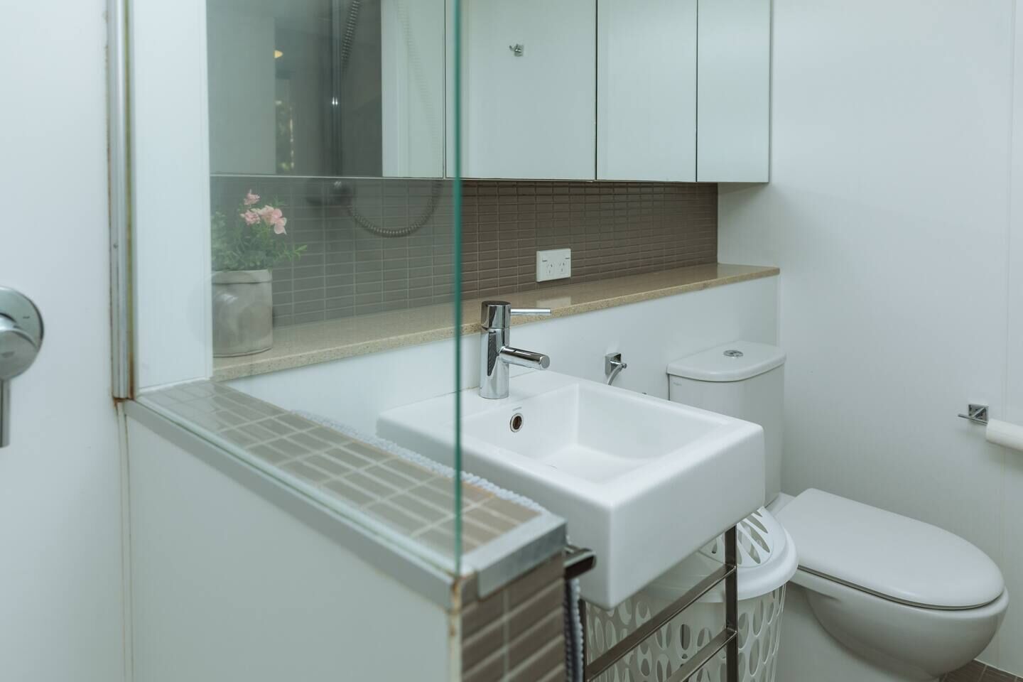 Best Location 1 Bed Apt Next to the Bcec & IGA