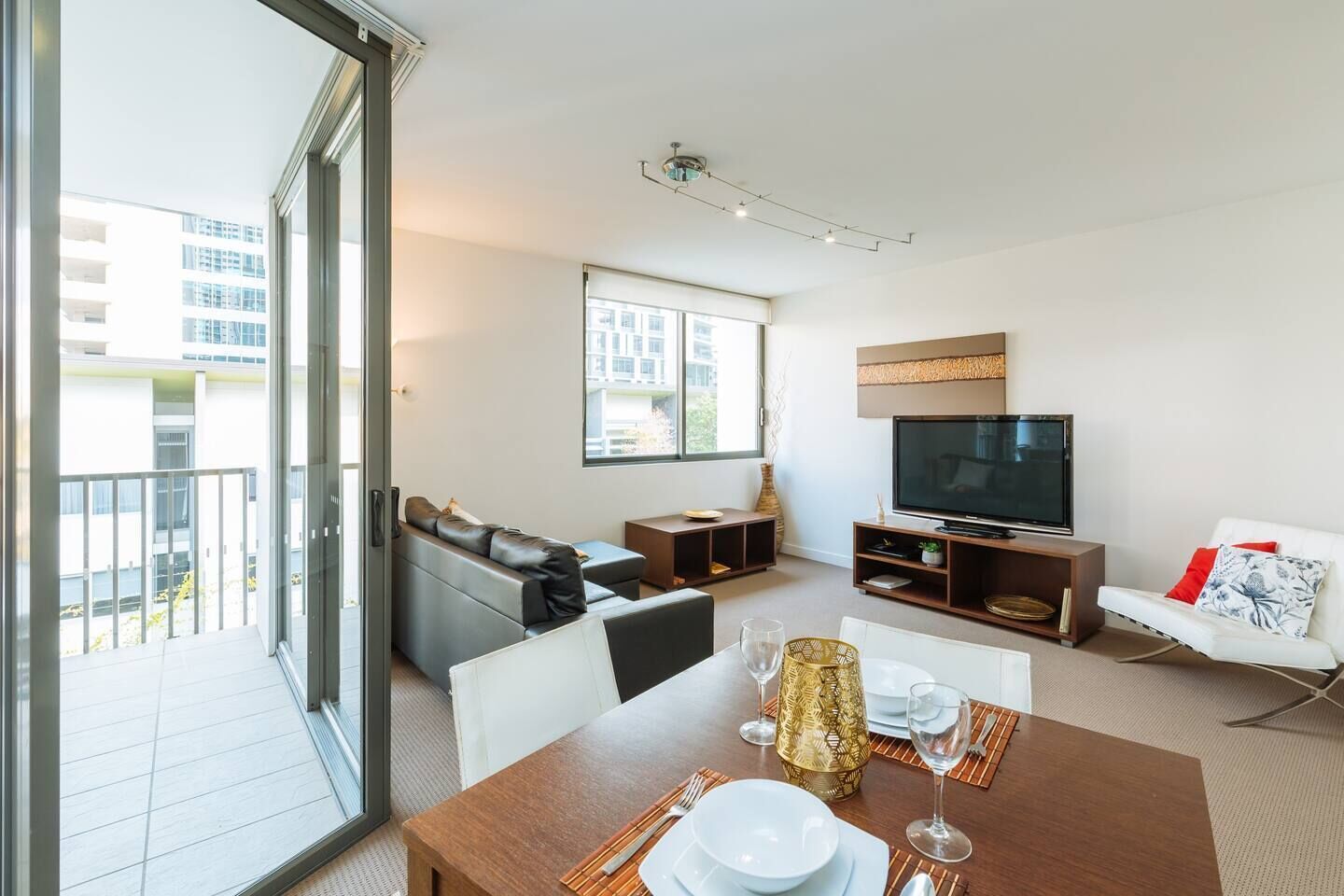 Best Location 1 Bed Apt Next to the Bcec & IGA