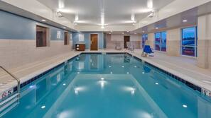 rapids cedar suites inn springs express grand holiday hotel ihg indoor pool