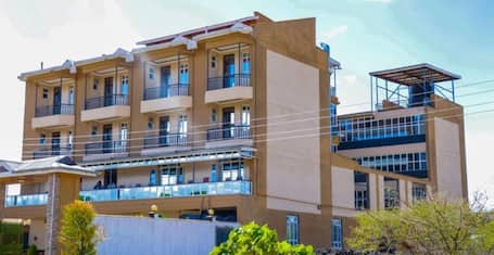 Roof Garden Hotel: 2022 Room Prices, Deals & Reviews | Expedia.com