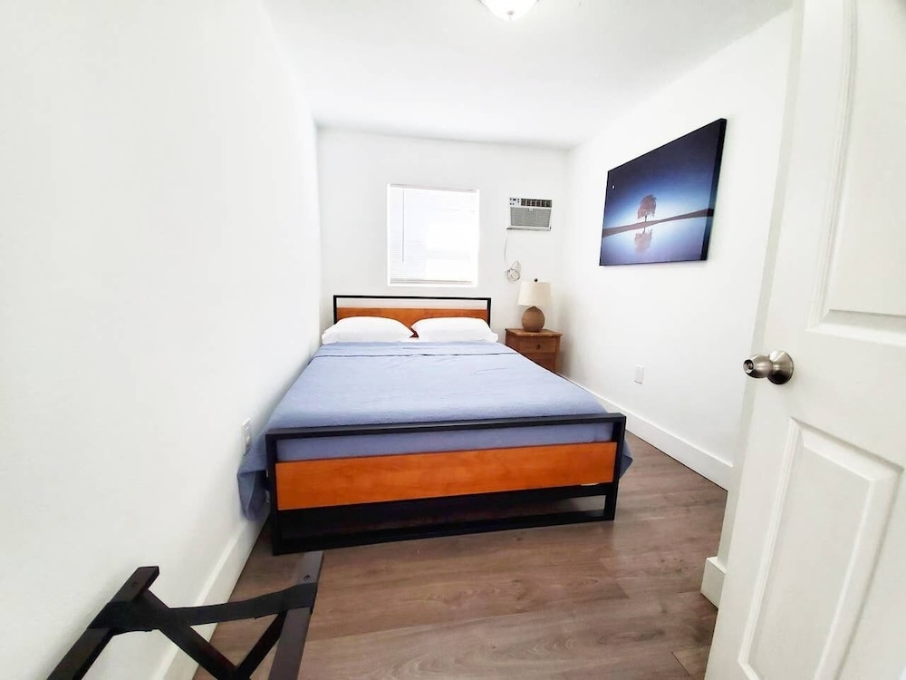 Private 2BR Apt Near Wynwood, Midtown & the Design District