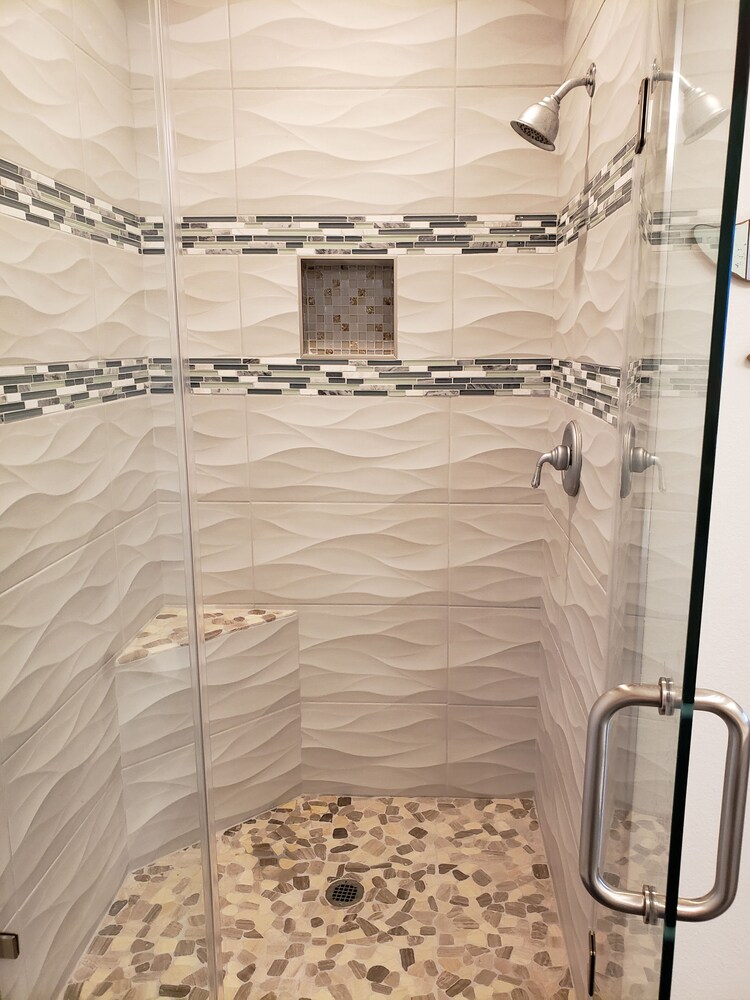 PRE-SUMMER SPEACIALS* OCEAN VIEW - BEST LOCATION IN POINTE WEST
