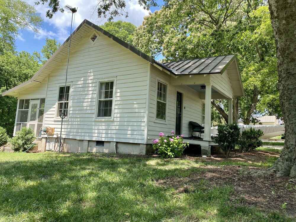 Charming Cottage on Historic Property with Small Working Farm Beautiful Pool Aylett Vrbo