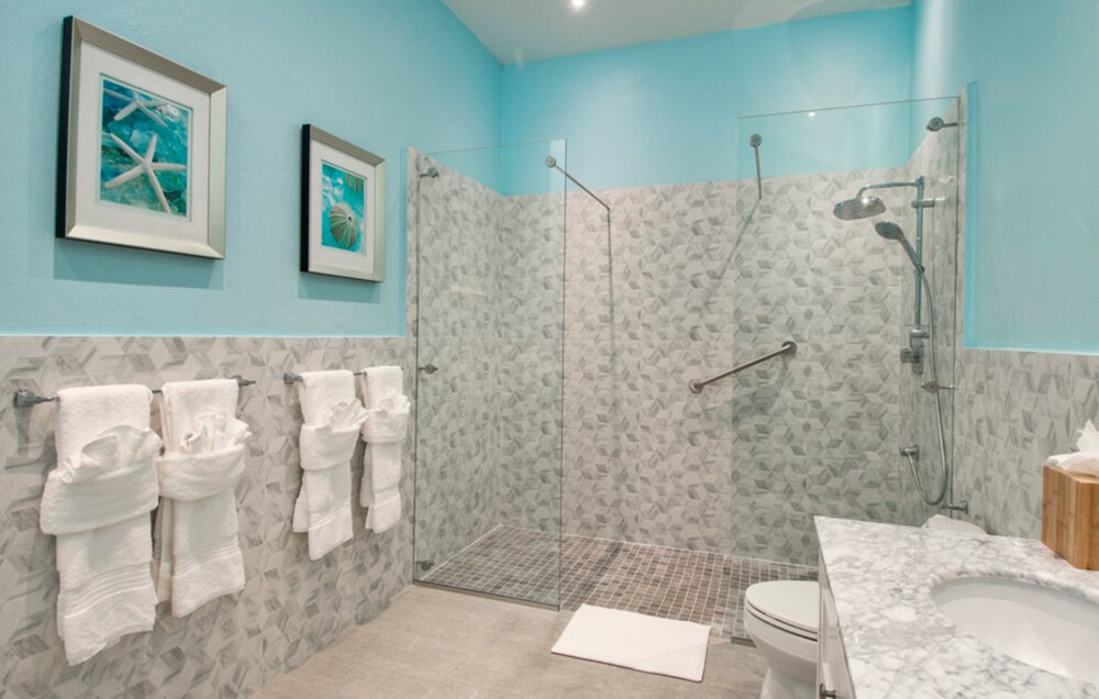 Quito's Luxury Inn in Cane Garden Bay Best Rates & Deals on Orbitz