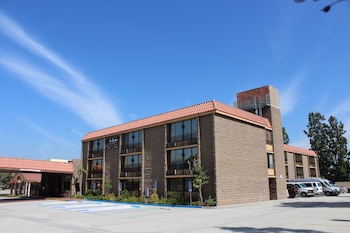 Alhambra Street Parking Christmas 2022 The Alhambra Hotel Deals & Reviews (Los Angeles, Usa) | Wotif