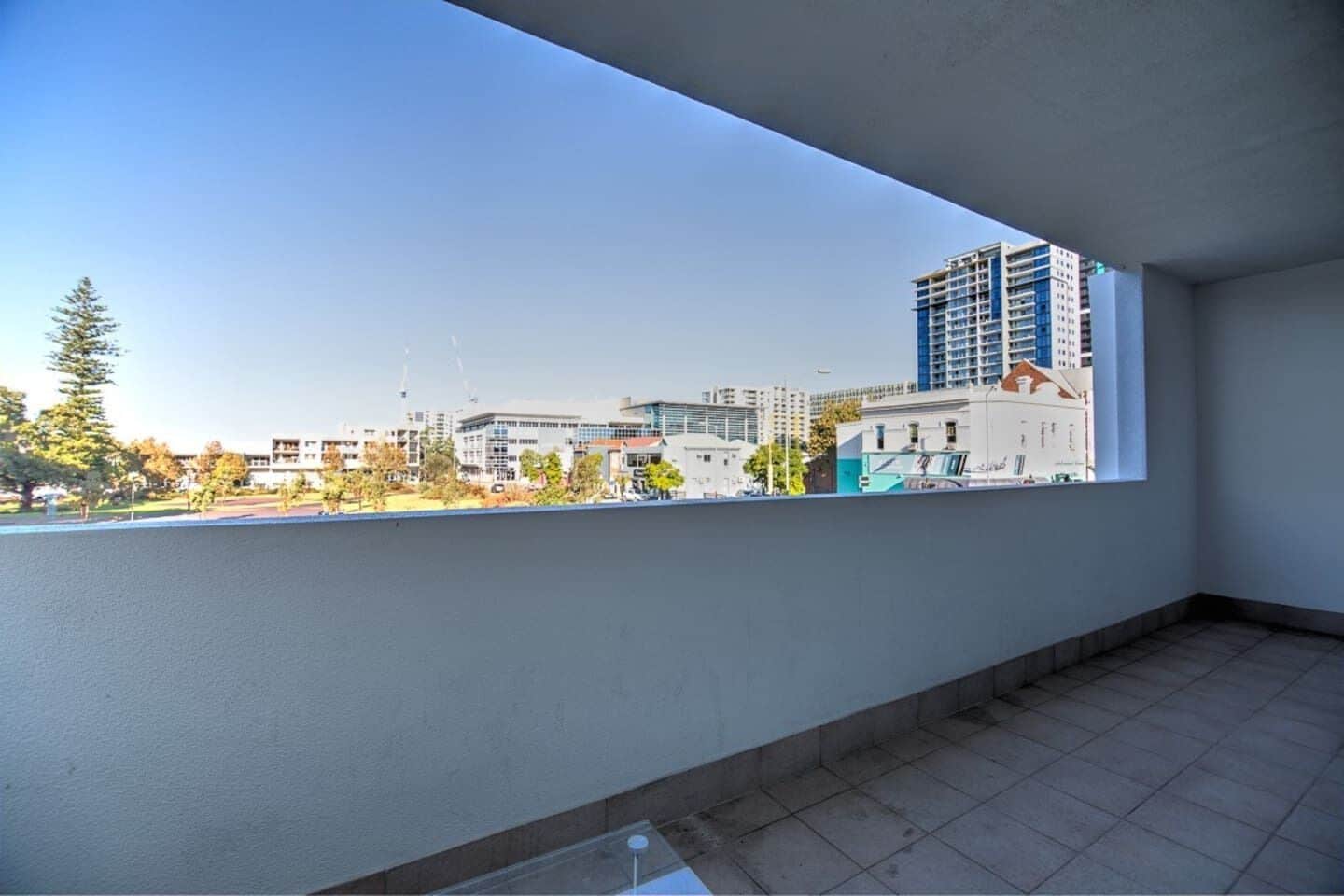 ? Perth City Views With 2 Bedroom + 2 Baths and Netflix