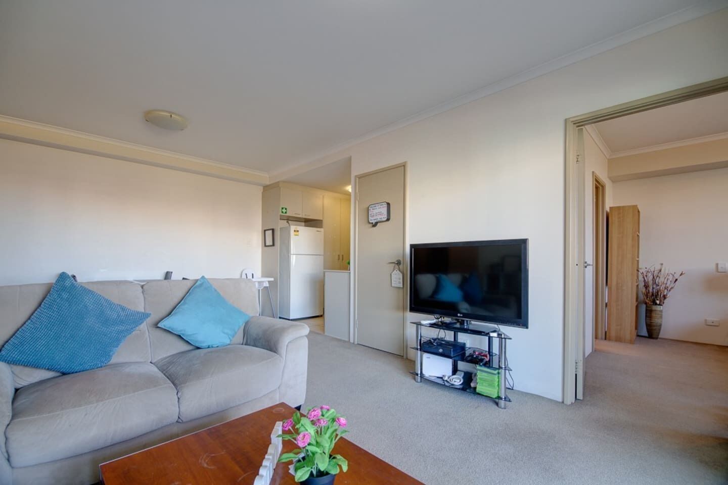 ? Perth City Views With 2 Bedroom + 2 Baths and Netflix