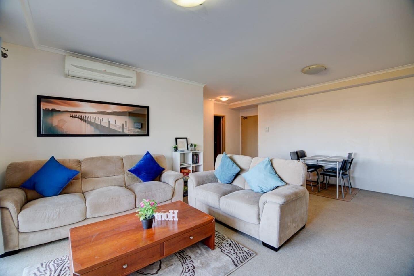 ? Perth City Views With 2 Bedroom + 2 Baths and Netflix