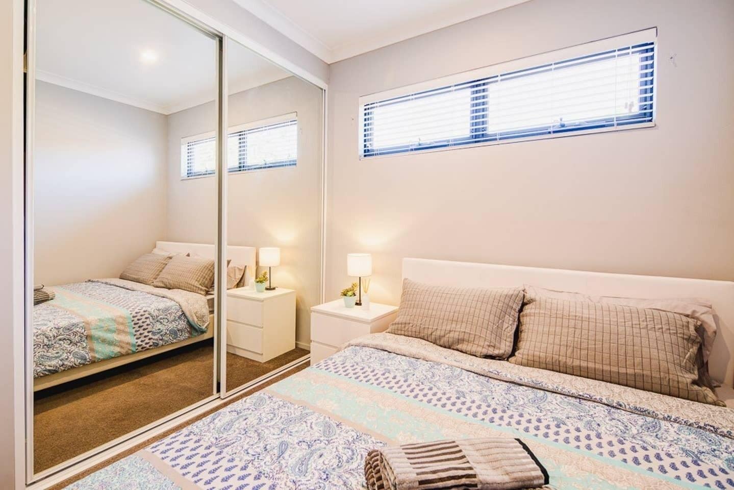 Modern Chiq Home w/ Free Parking & Netflix