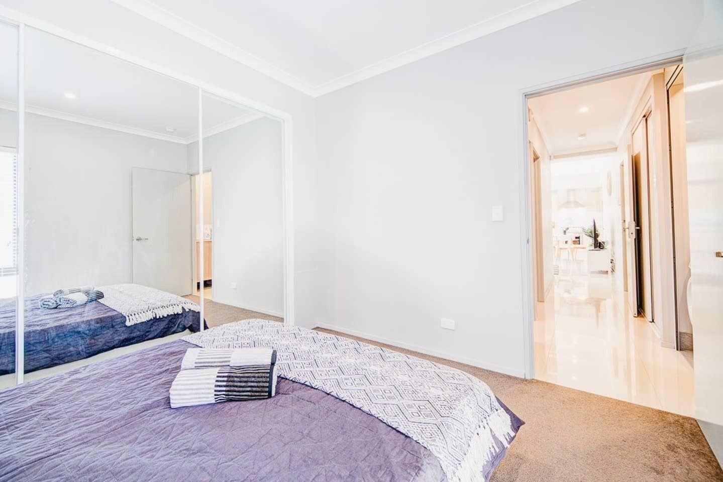 Modern Chiq Home w/ Free Parking & Netflix