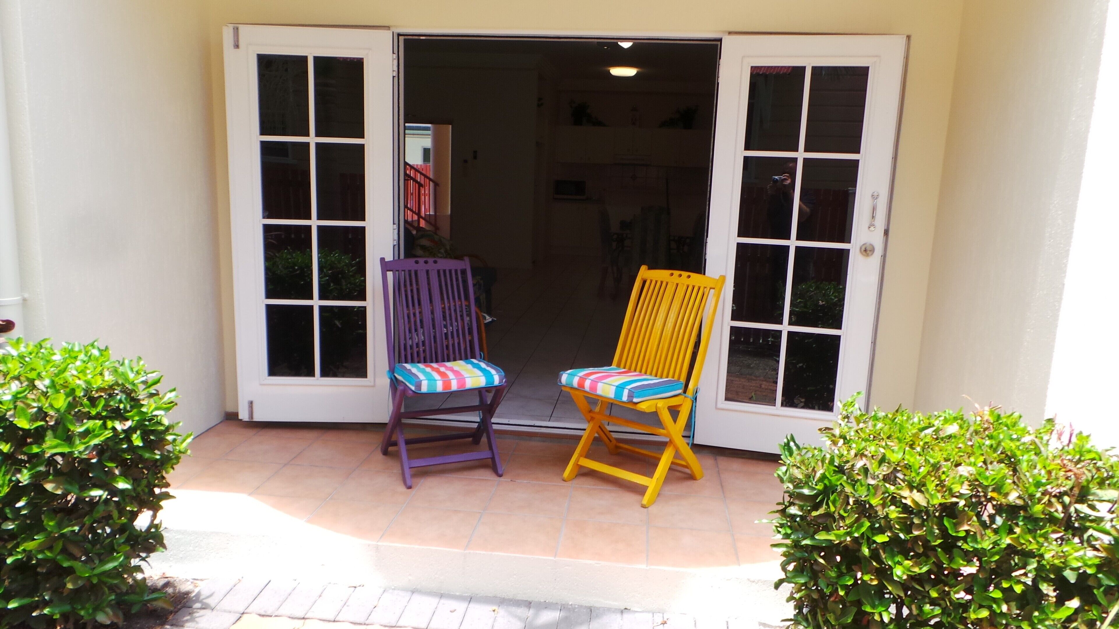 ❤Modern Chic City Apartment with Pool & WIFI ❤!