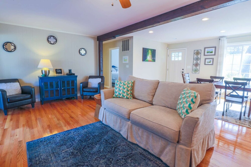 Family & dog friendly home w/ playroom, fenced backyard & bunk beds; 15 min to beach & downtown.