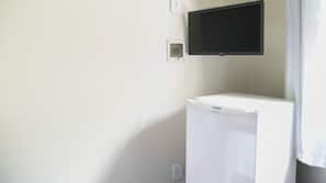 Minibar, iron/ironing board, free WiFi, bed sheets