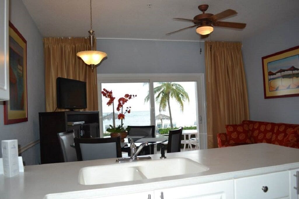 Grand Cayman Beachfront Villa in Bouvet Island, Cayman Islands