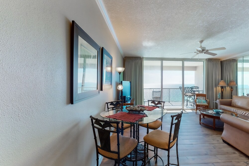 Gulf-facing condo w/ shared pool, scenic balcony, and beach access