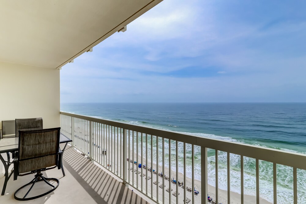 Eclectic gulf front condo w/ free WiFI, two pools, hot tub, & easy beach access!