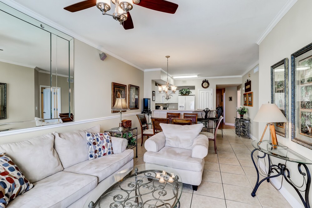 Eclectic gulf front condo w/ free WiFI, two pools, hot tub, & easy beach access!