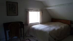 3 bedrooms, iron/ironing board, free WiFi
