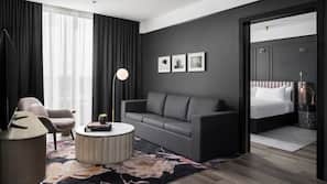 Premium bedding, in-room safe, desk, laptop workspace