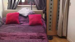 2 bedrooms, iron/ironing board
