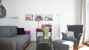 Fernseher, DVD-Player, Stereoanlage