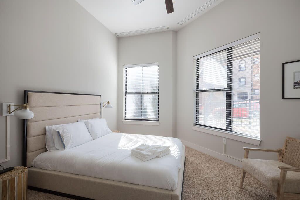 Steps to Shops, Eats, Museum Free Parking + W&D Zencity in Kansas City, United States