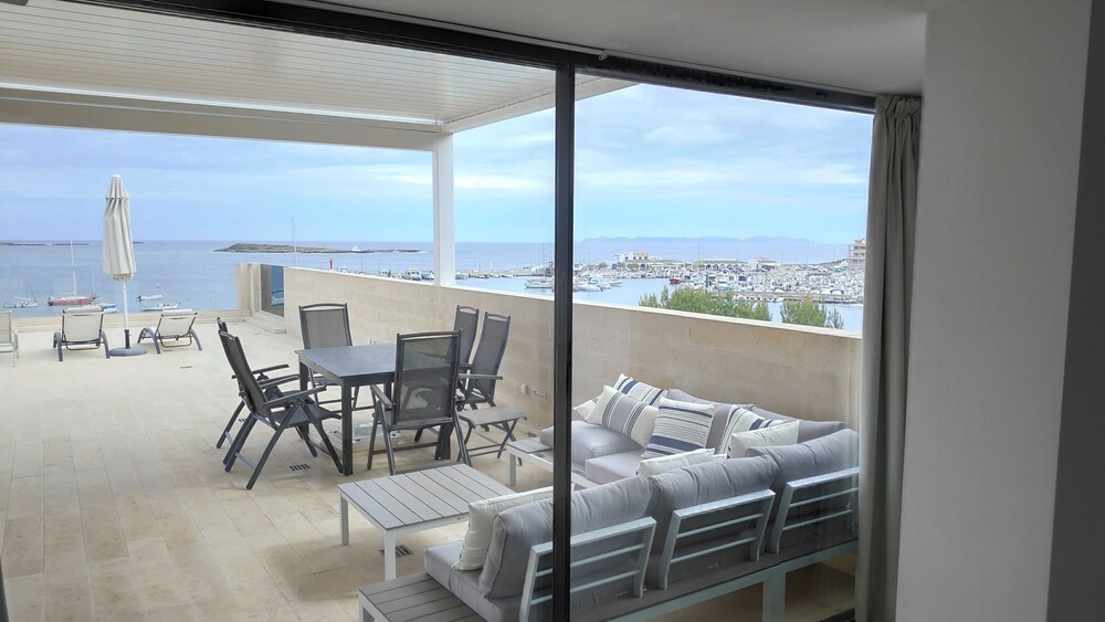 Photo - Es turó, luxury beachfront apartment in Colonia San Jordi