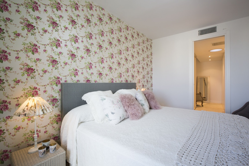 Photo - Es turó, luxury beachfront apartment in Colonia San Jordi