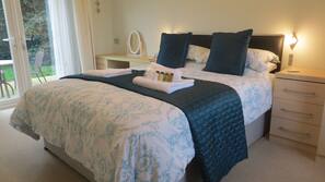 1 bedroom, iron/ironing board, free WiFi