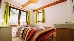 4 chambres, accès Internet, draps fournis