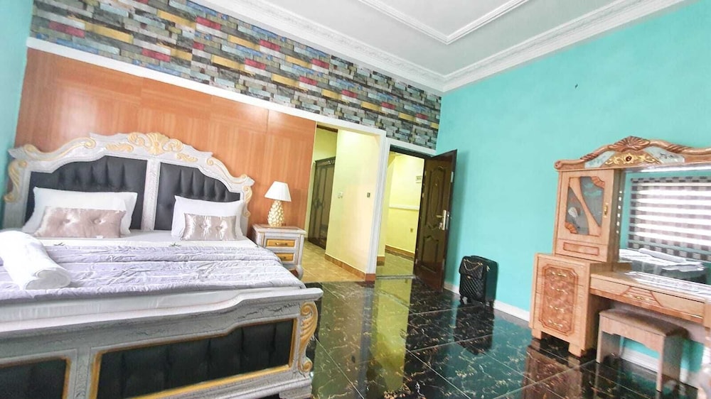 Modern fantastic 7* 4bedroom bungalow limbe cameroon Limbe Vrbo