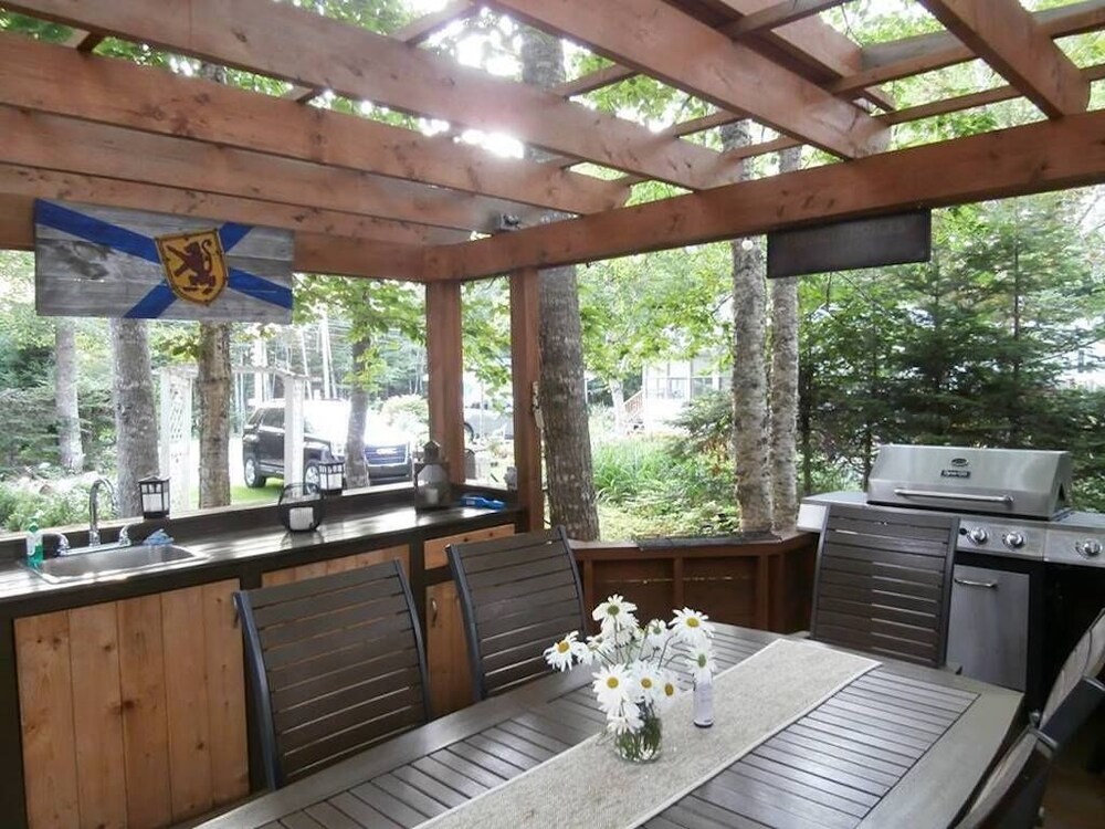 Lakefront A Frame Sleeps 7 Hot Tub Outdoor Kitchen Great Location In New Ross Hotel Rates Reviews On Orbitz