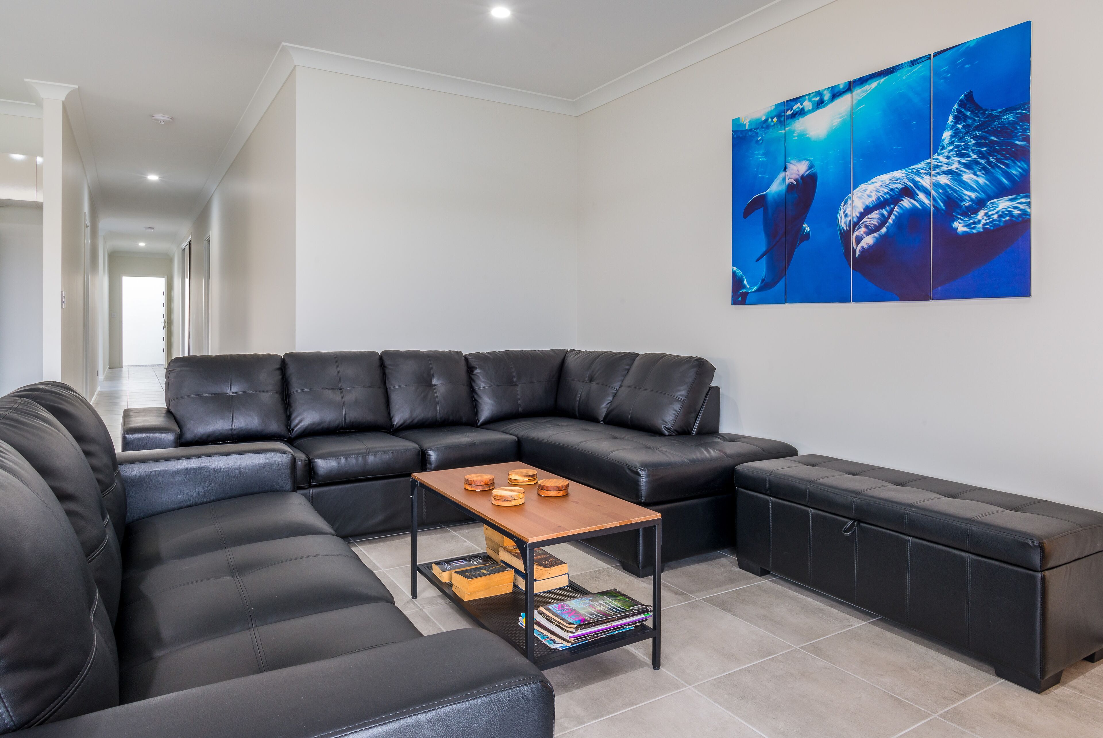 New Lakeside Villa at Blue Lagoon, Trinity Beach With Tennis Court and Lap Pool