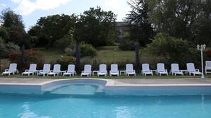 Piscine extérieure