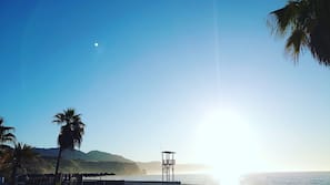 Beach nearby, beach massages, beach yoga, 10 beach bars