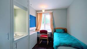 Individually furnished, desk, laptop workspace, free WiFi
