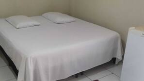 Frigobar, Wi-Fi de cortesia, roupa de cama
