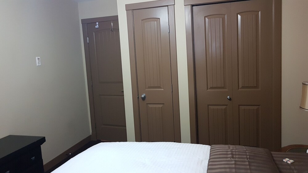 Kananaskis Getaway, 1Br. Condo in the mountains Dead Man's Flats Vrbo