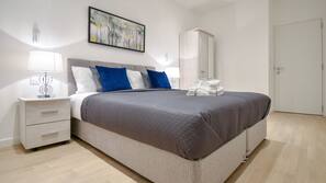 Iron/ironing board, free WiFi, linens