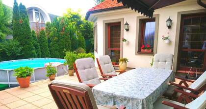 House With 3 Bedrooms in Šamorín, With Furnished Terrace and Wifi