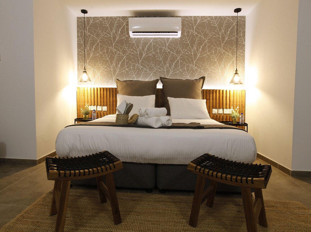 Cosmopolis MultiVenue Deals & Reviews (Kornos, CYP) Wotif