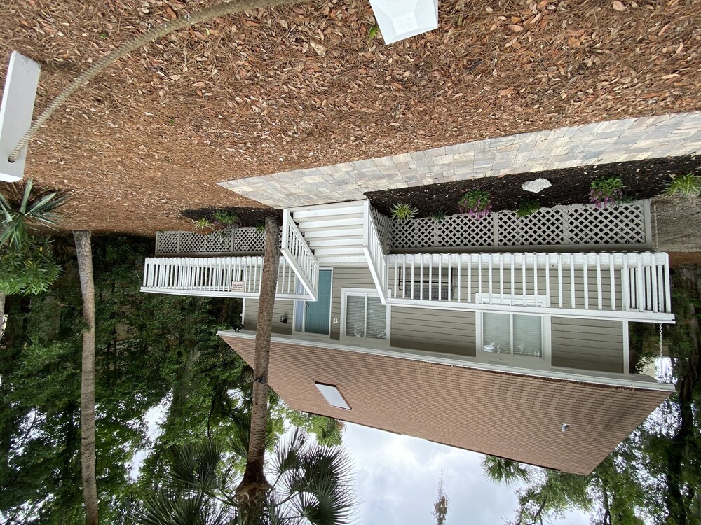 Freshly Renovated 3 Bed/2 Bath Perfect North Forest Beach Home!